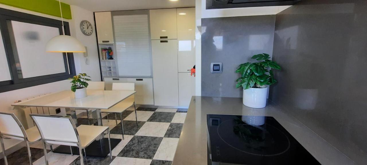 Bright Apartment Near The Beach And Barcelona By Train Masnou Kültér fotó