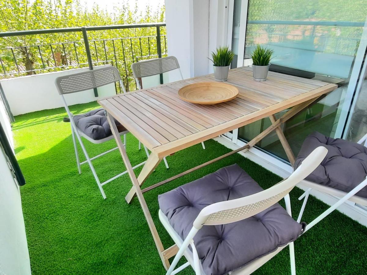 Bright Apartment Near The Beach And Barcelona By Train Masnou Kültér fotó