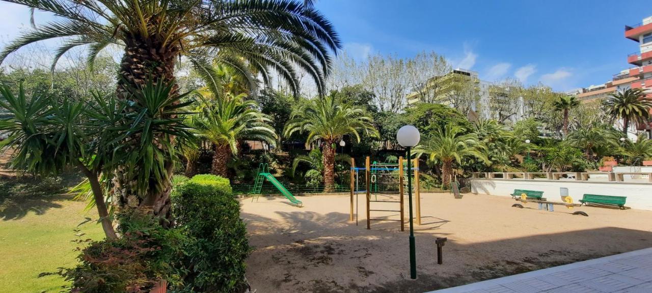 Bright Apartment Near The Beach And Barcelona By Train Masnou Kültér fotó
